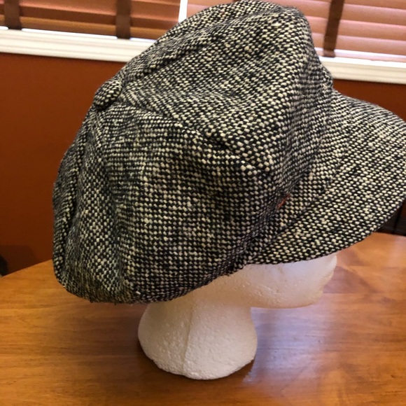 Tweed PageBoy Cap. Made in Canada. - Picture 2 of 5